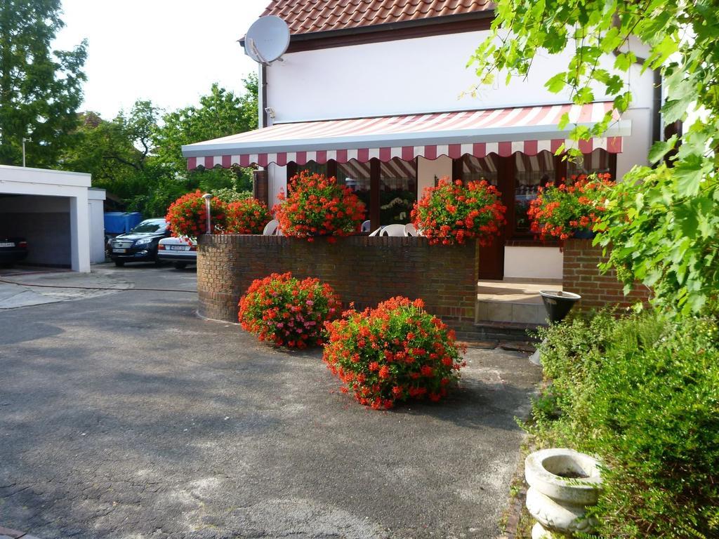 Hotel-Pension Stöber Jever Exteriör bild
