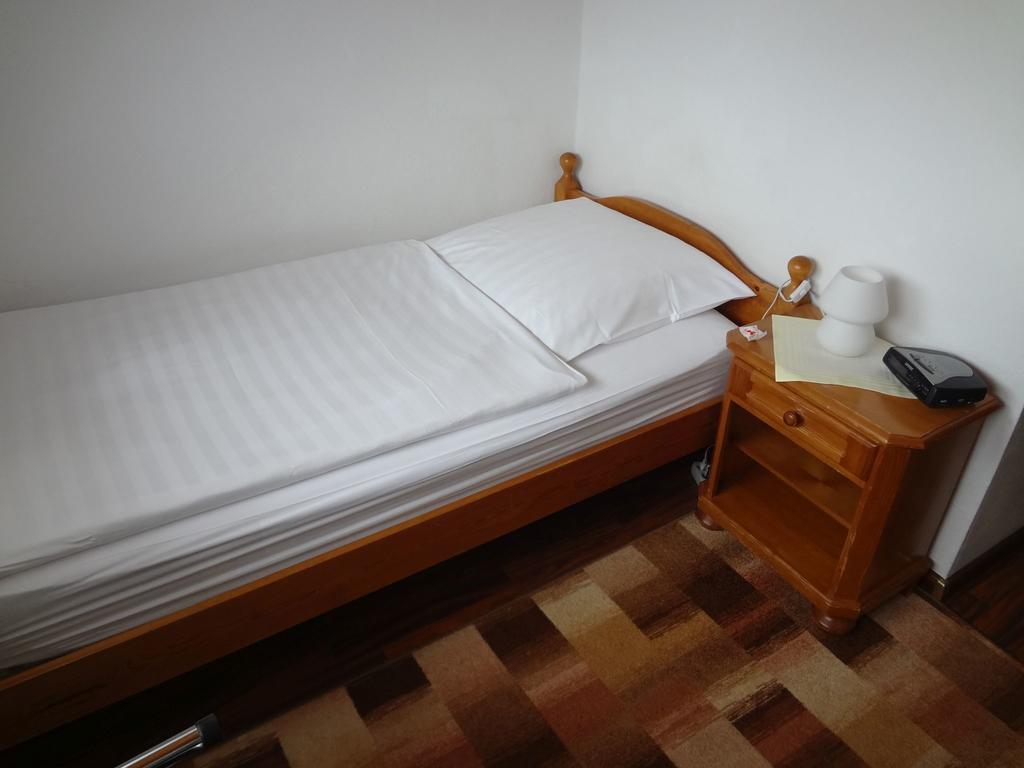 Hotel-Pension Stöber Jever Exteriör bild